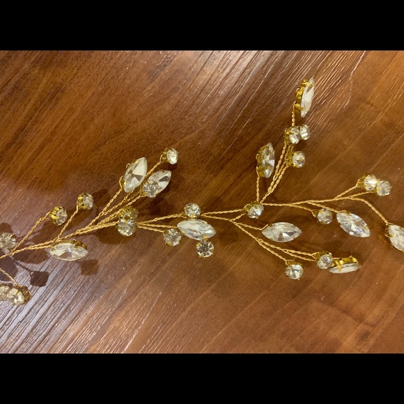 Worn Once Bridal Hair Piece- Vine, Rhinestone, Yellow Gold - Picture 3 of 5